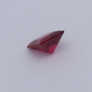 Rubin - rot, rechteck, 2.5x2.5 mm, 0.09 cts, Nr. RY10037