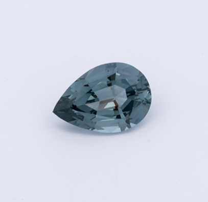 Spinell - grau, birnform, 9.3x6.5 mm, 1.60 cts, Nr. SP90016