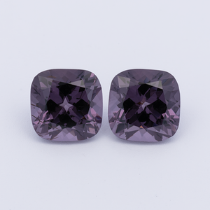 Spinell Paar - lila, antik, 6.1x6.1 mm, 2.35 cts, Nr. SP90099