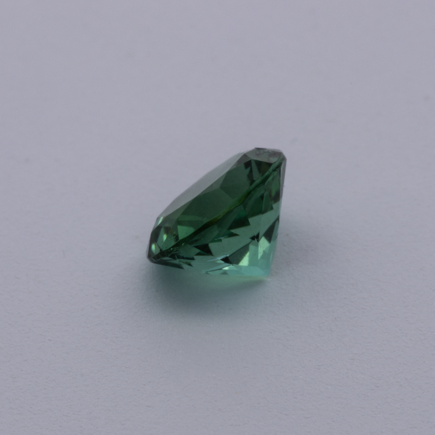 Turmalin - grün, rund, 5x5 mm, 0.47 cts, Nr. TR991062