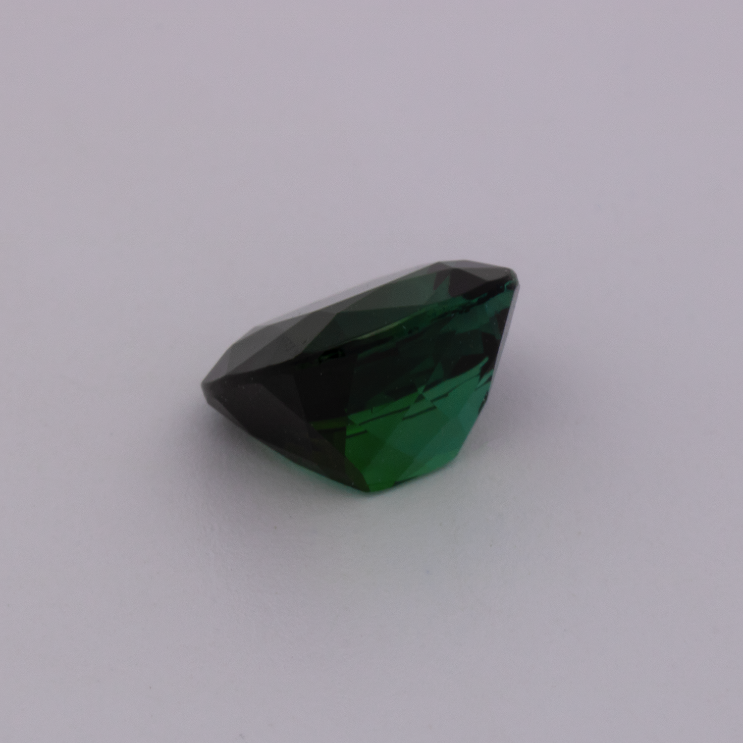 Turmalin - grün, antik, 8x8 mm, 2.42 cts, Nr. TR991115