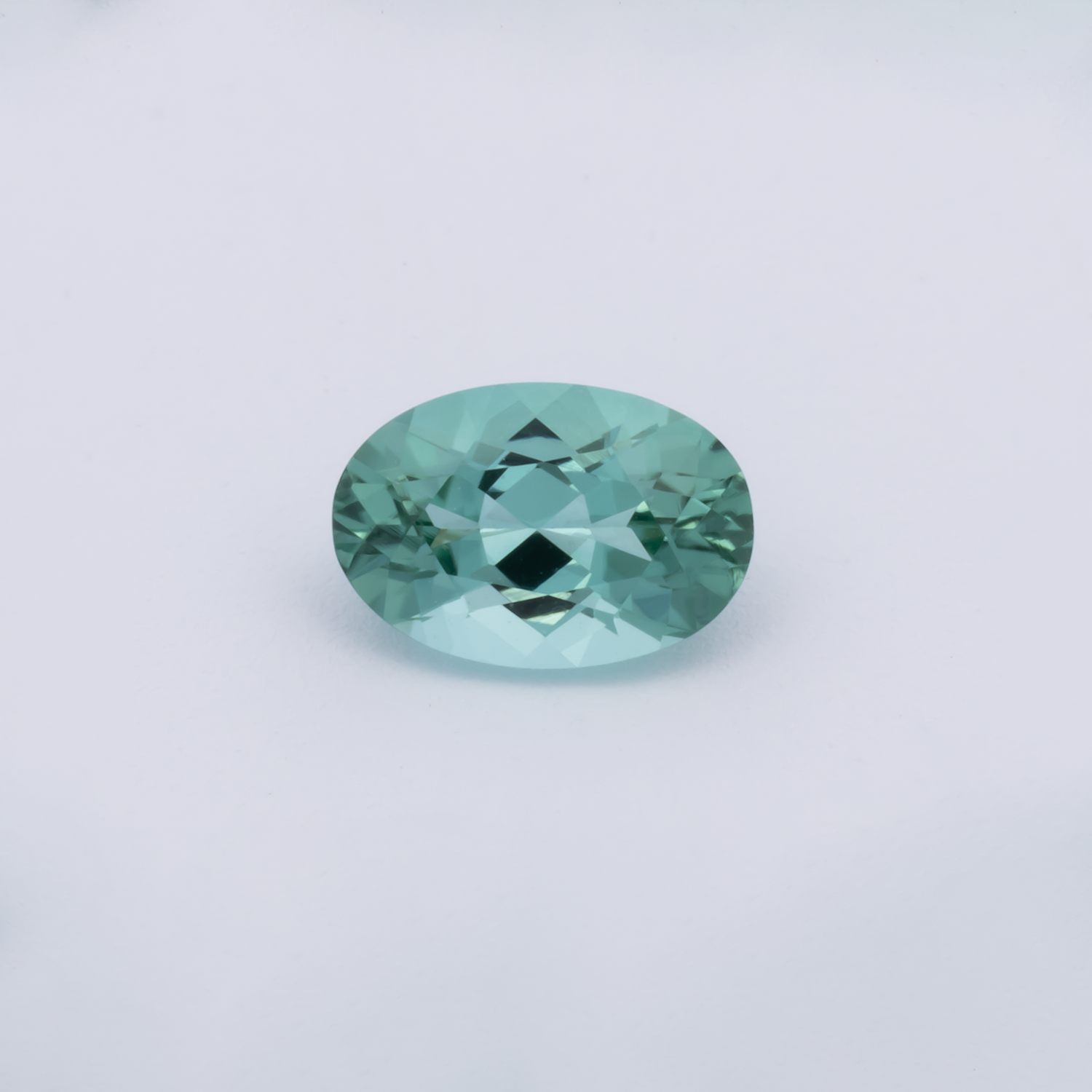 Turmalin - grün, oval, 6x4 mm, 0.44 cts, Nr. TR991148