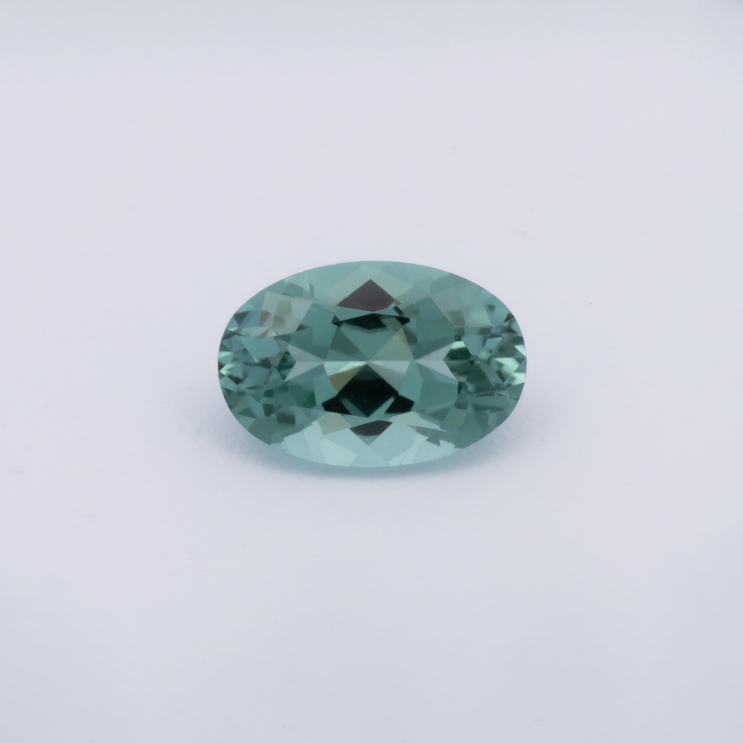 Turmalin - grün, oval, 6x4 mm, 0.42 cts, Nr. TR991150