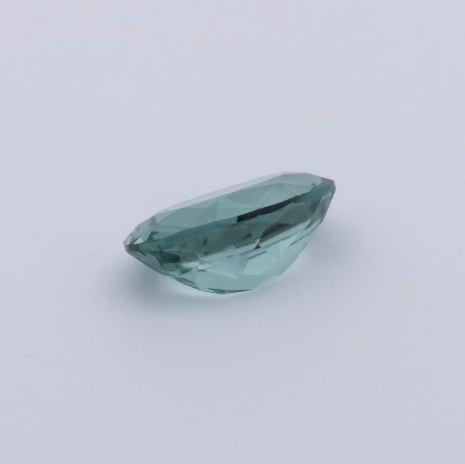 Turmalin - grün, oval, 6x4 mm, 0.42 cts, Nr. TR991150