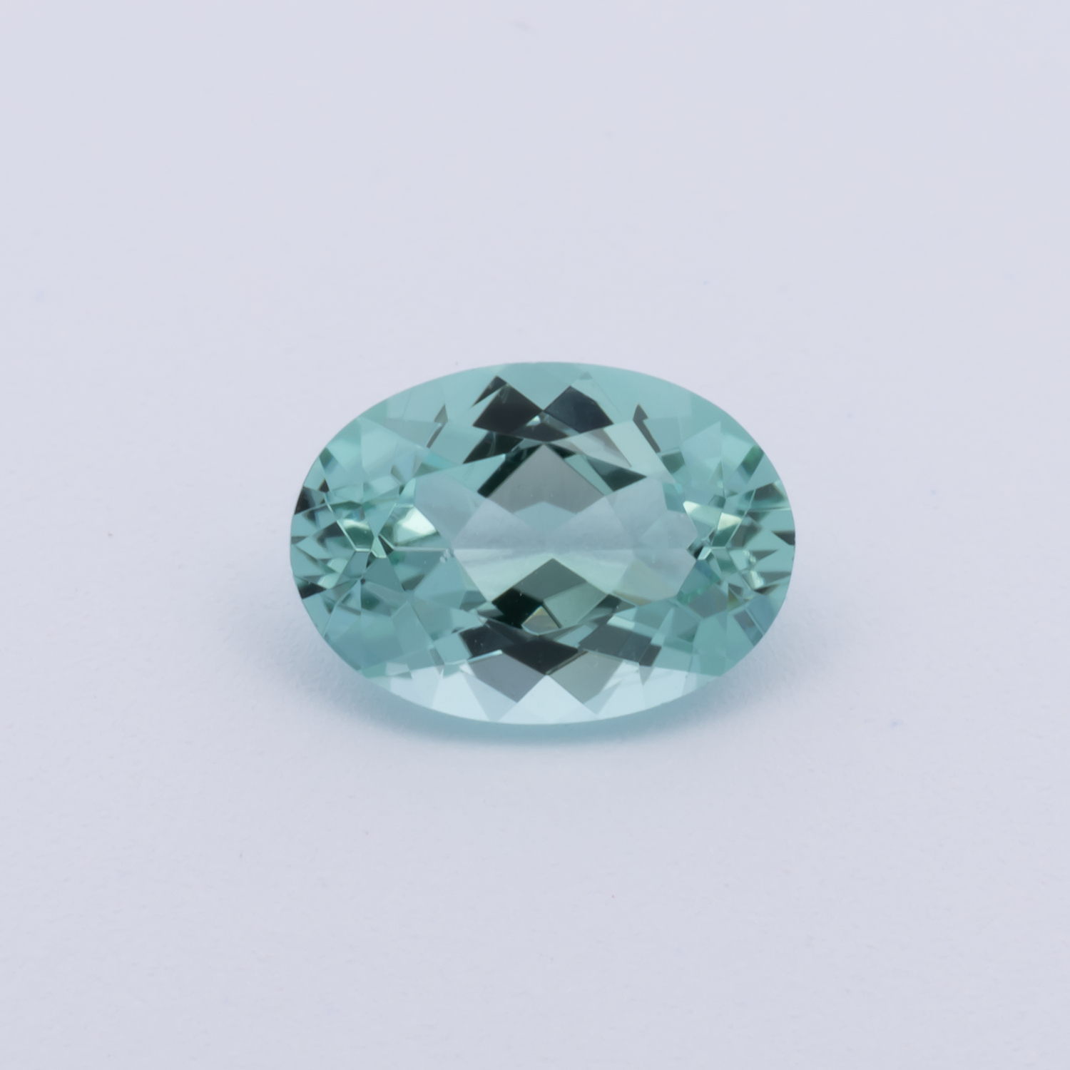 Turmalin - grün, oval, 7x5 mm, 0.69 cts, Nr. TR991154