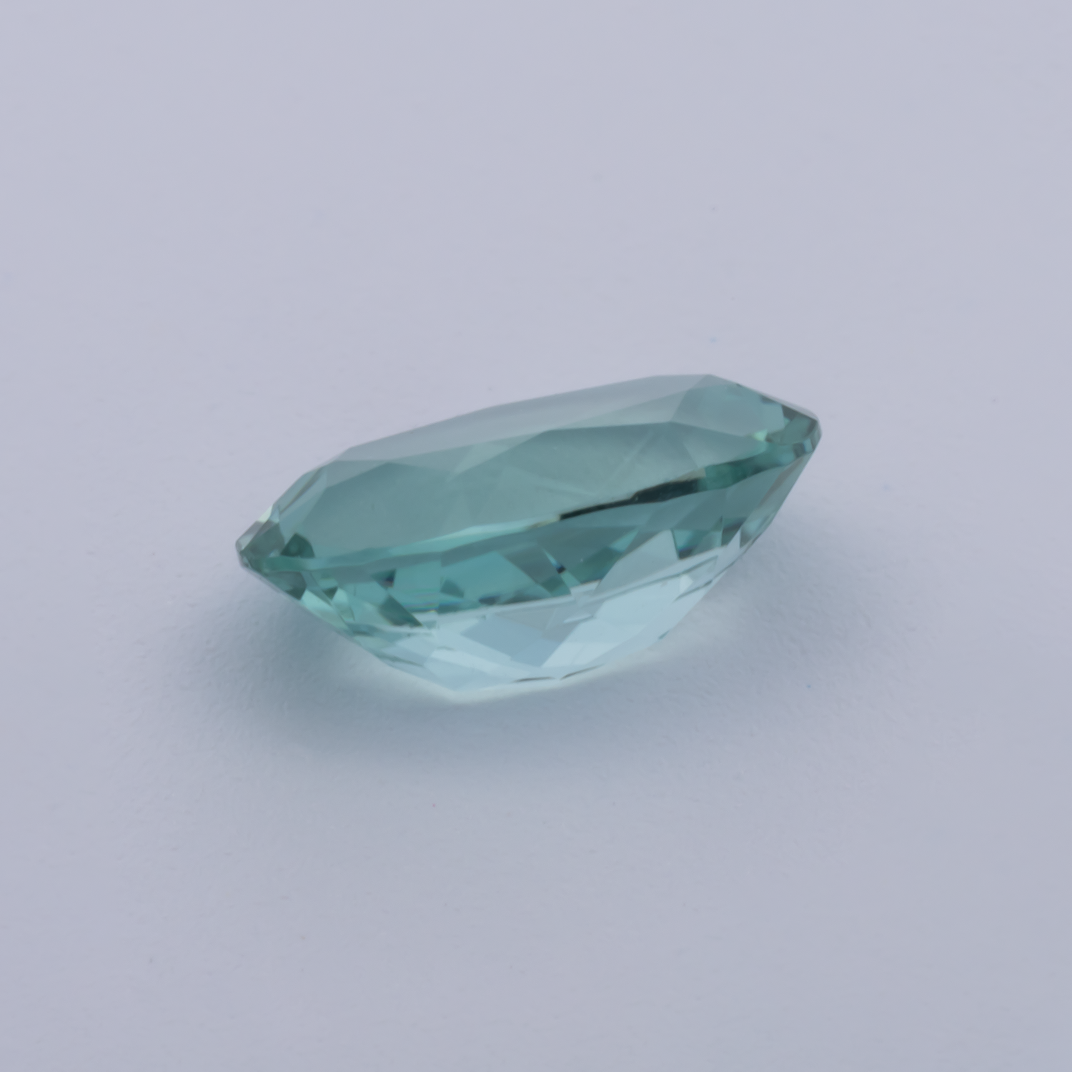 Turmalin - grün, oval, 7x5 mm, 0.69 cts, Nr. TR991154