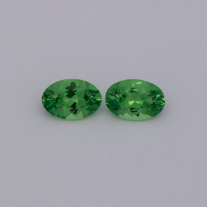 Tsavorit Paar - grün, oval, 6x4 mm, 0.97 cts, Nr. TS91022