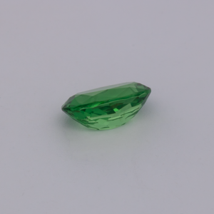 Tsavorit - grün, oval, 7.2x4.8 mm, 0.85 cts, Nr. TS91024