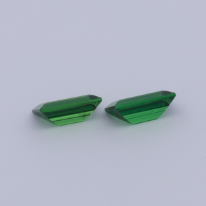 Tsavorit Paar - grün, baguette, 5x3 mm, 0.61 cts, Nr. TS91025