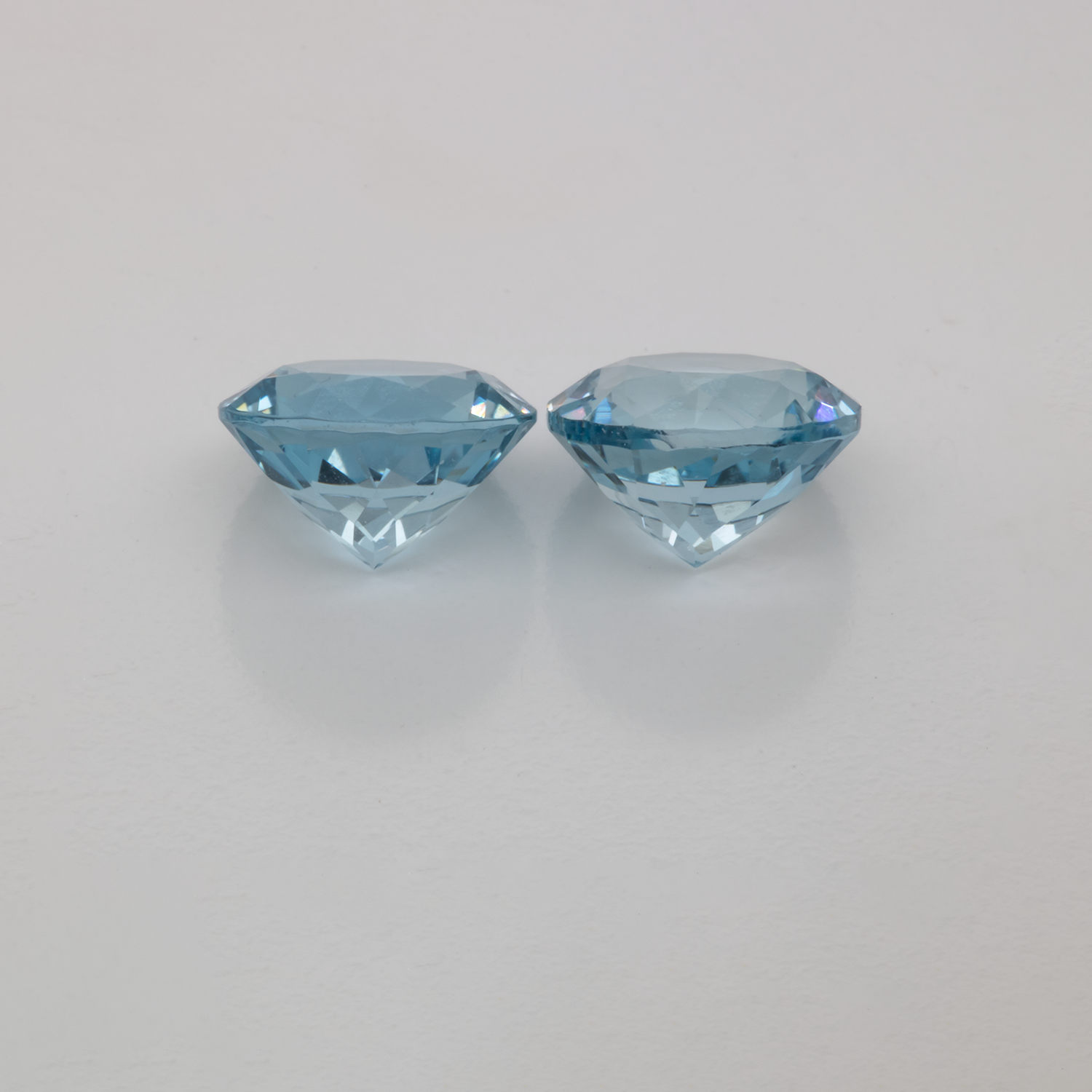 Aquamarin Paar - AA, rund, 7x7 mm, 2.38 cts, Nr. A99041
