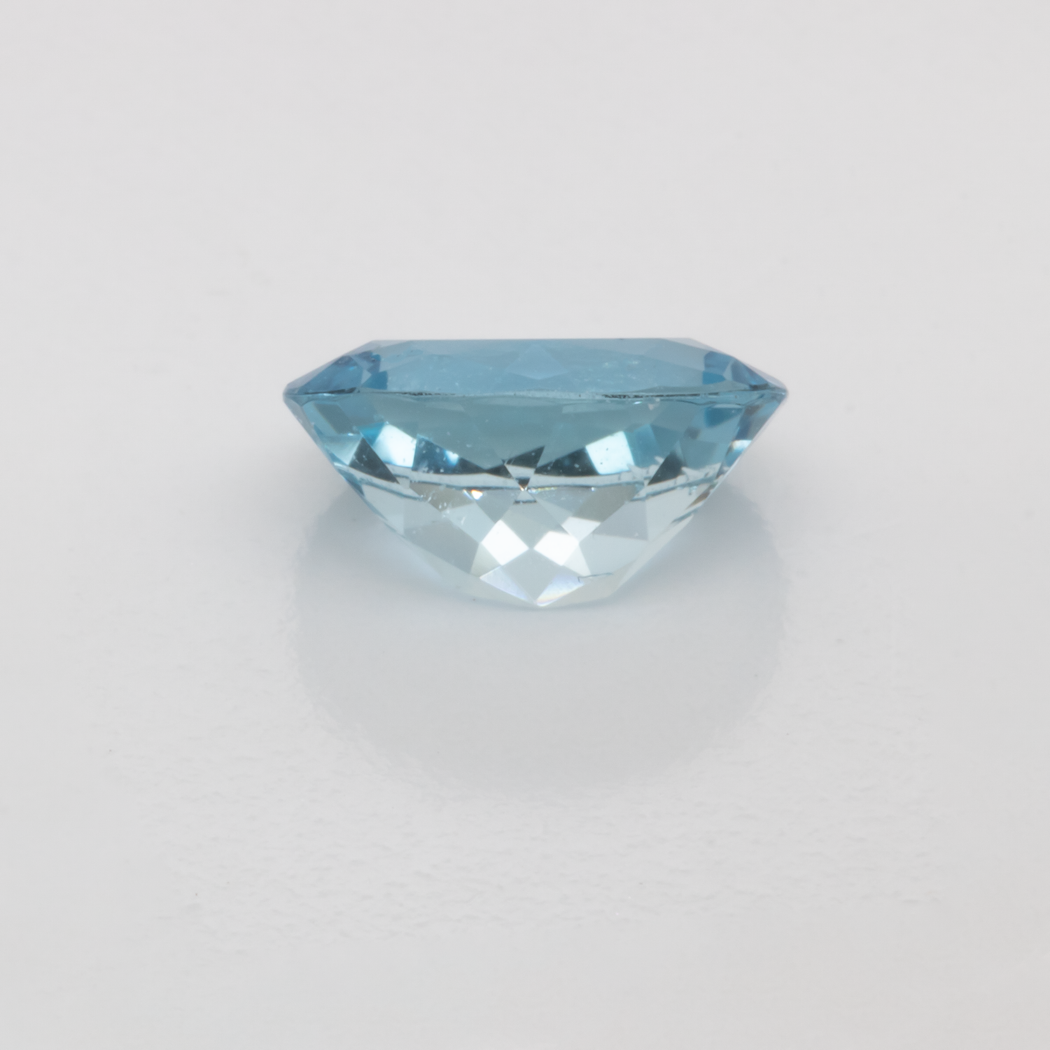 Aquamarin - AA, oval, 8x6 mm, 1.08 - 1.14 cts, Nr. A99045