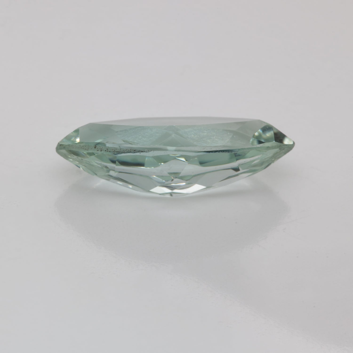 Beryll - grün, navette, 14x7 mm, 2,25 cts, Nr. BY90029