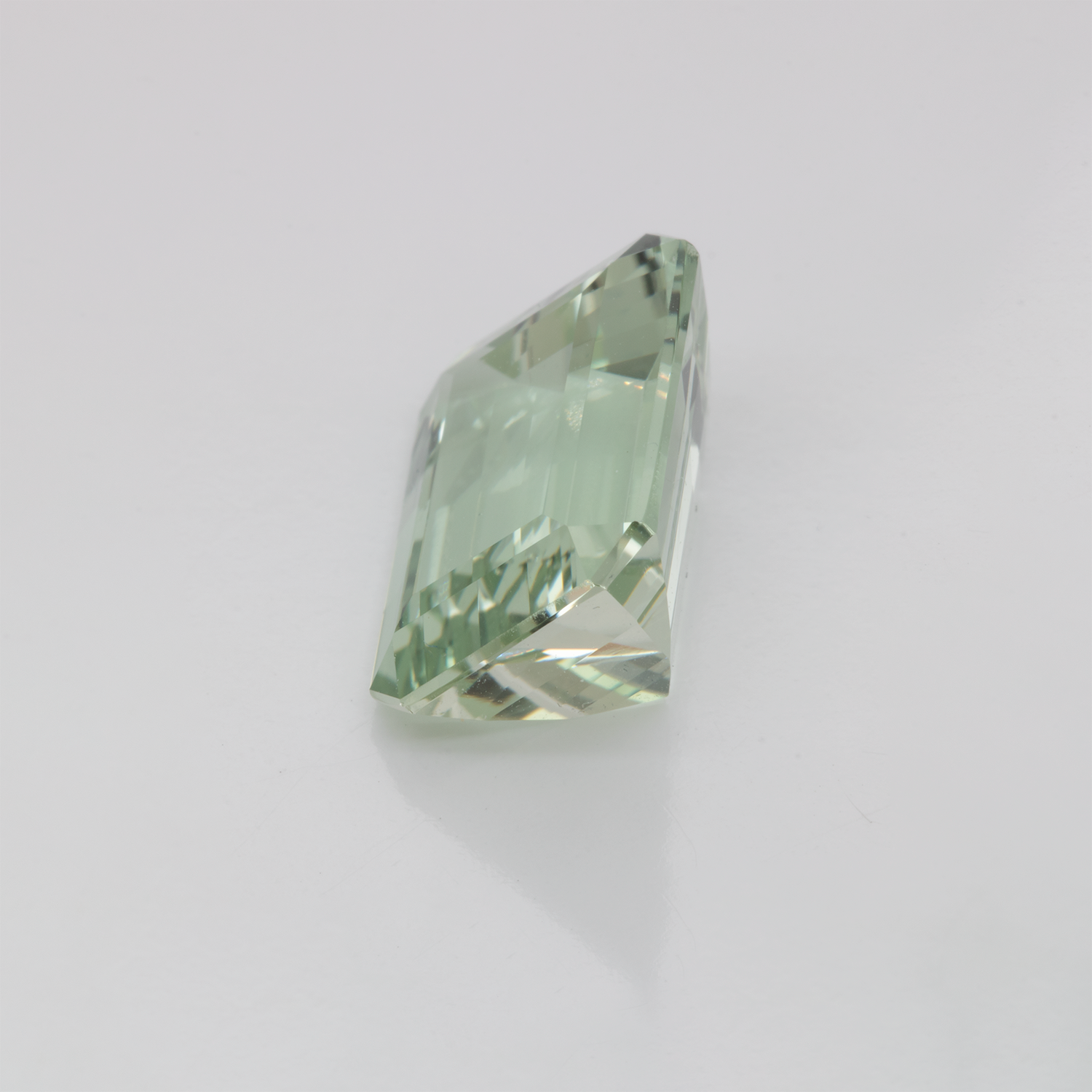 Beryll - grün, achteck, 12x9,5 mm, 4,97 cts, Nr. BY90031