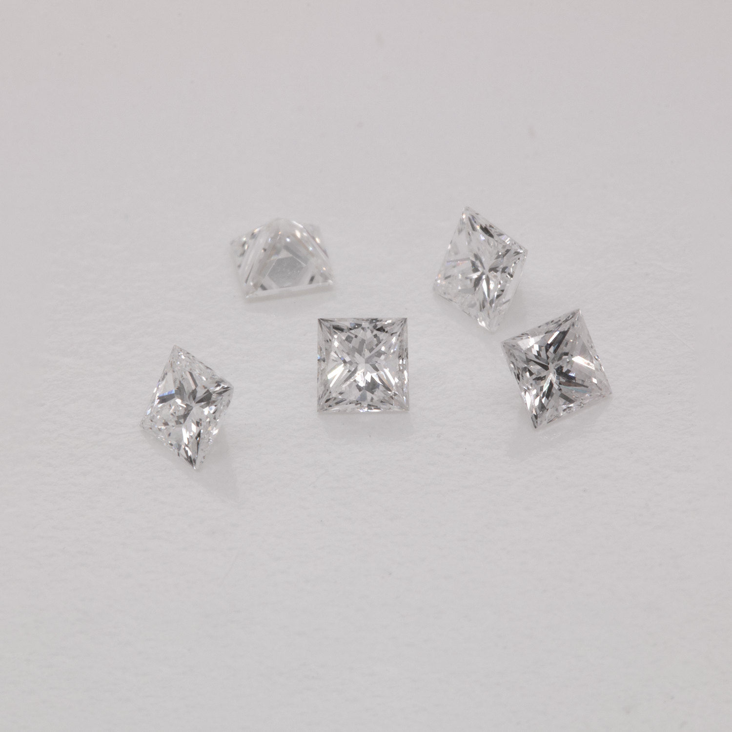 Diamond - white (TW), VS, princess cut, 1.7mm, approx. 0.03 cts, No. D11049