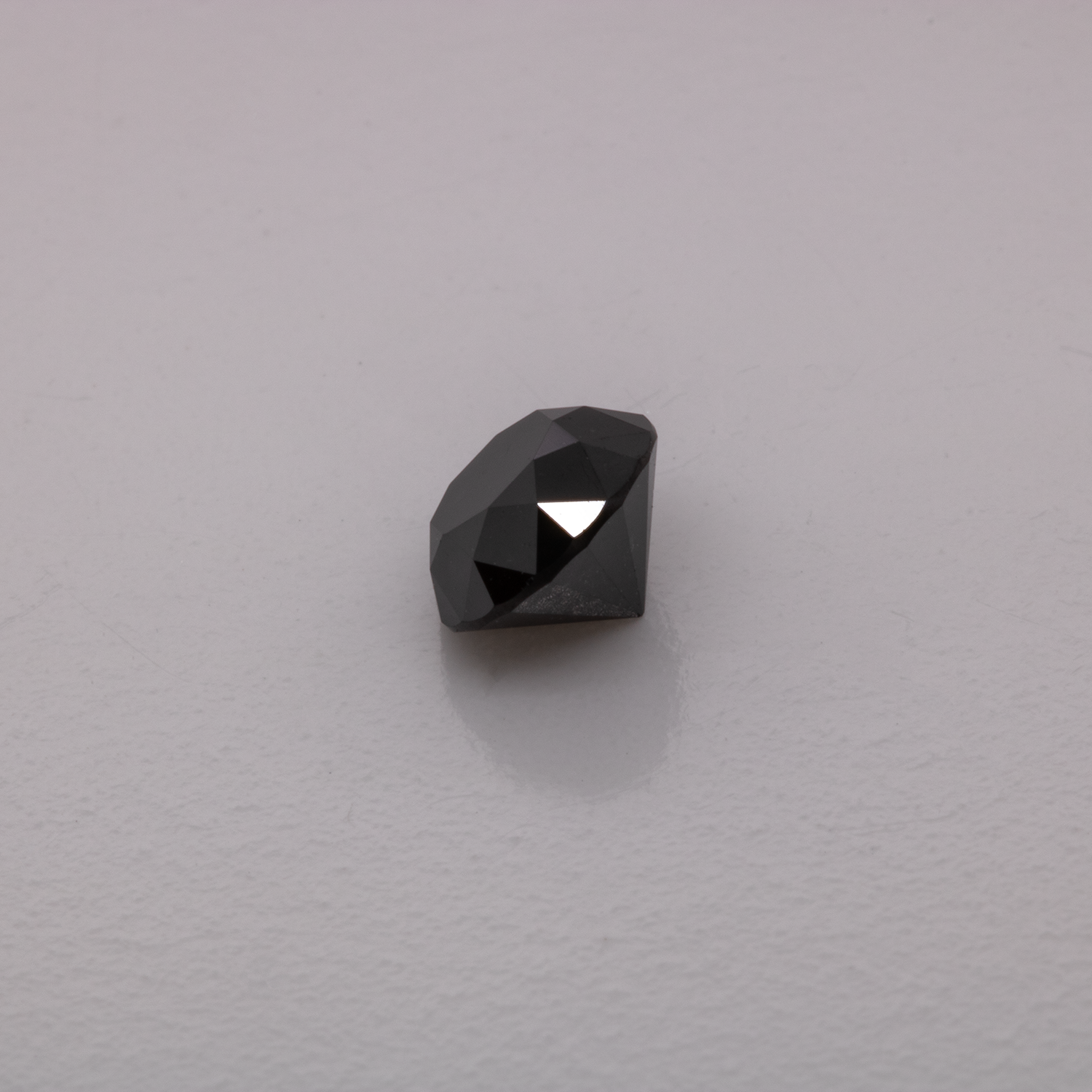 	 Diamond - black, non-transparent, round, 4.2mm, approx. 0.4 -0.5 cts, No. D11061