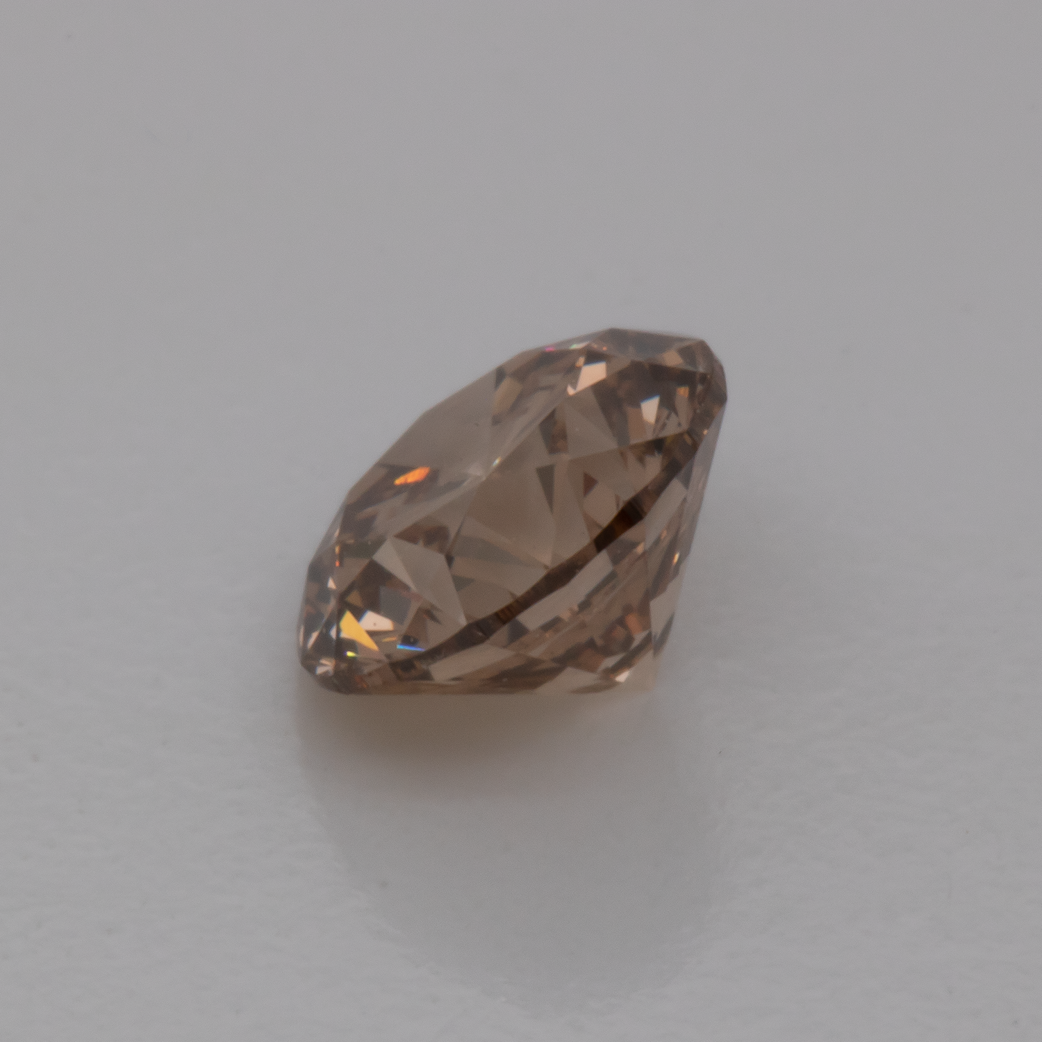 Diomand - champagner, round, 4.9x5.2 mm, 0.51 cts, No. D11087