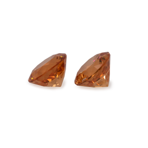 Mandarin Garnet Pair - light orange, round, 5x5 mm, 1.20-1.28 cts, No. MG23003