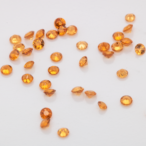 Mandarin Garnet - light orange, round, 1.5x1.5 mm, 0.02-0.03 cts, No. MG28002