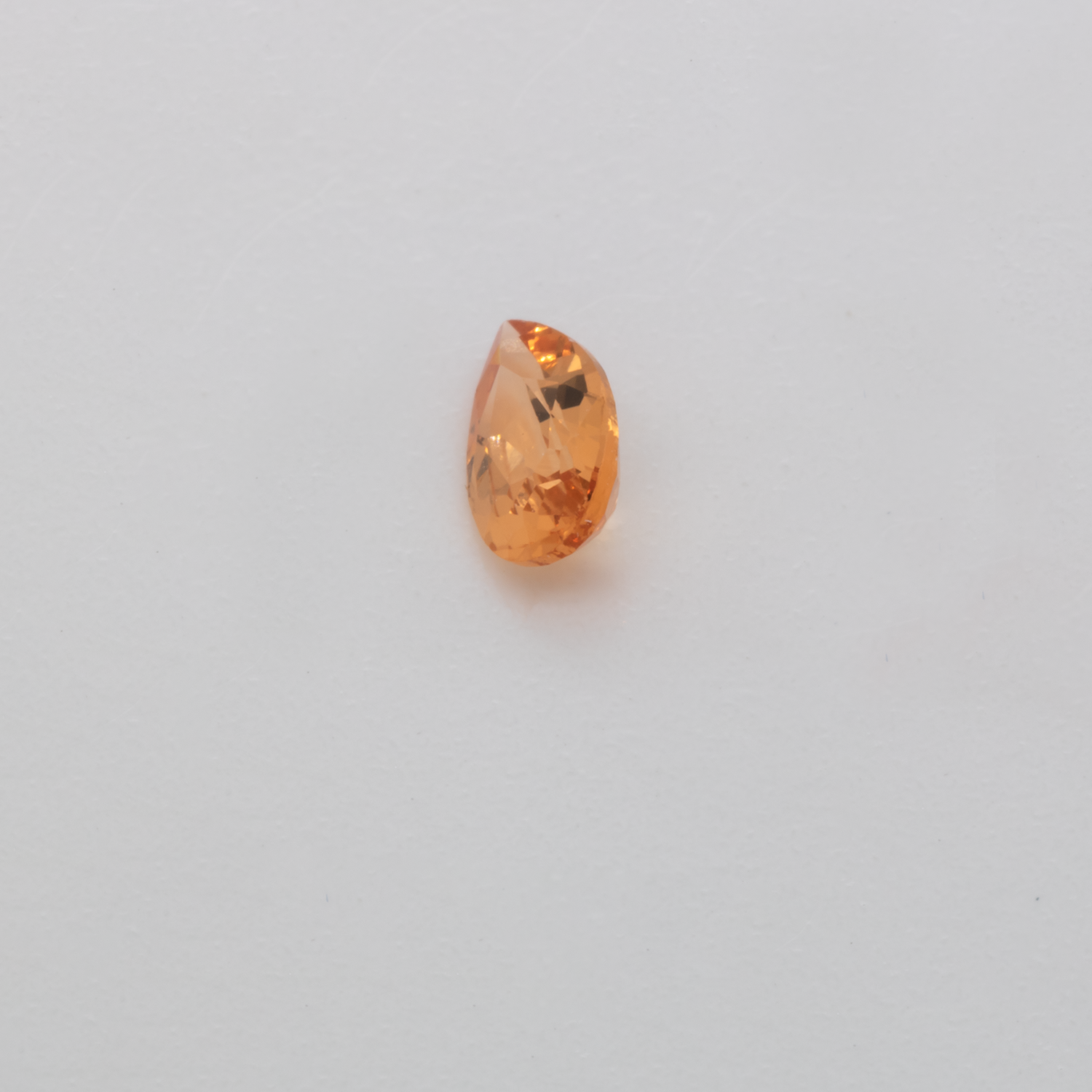 Mandarin Granat - orange, birnform, 5x3 mm, 0,24-0.26 cts, Nr. MG99053