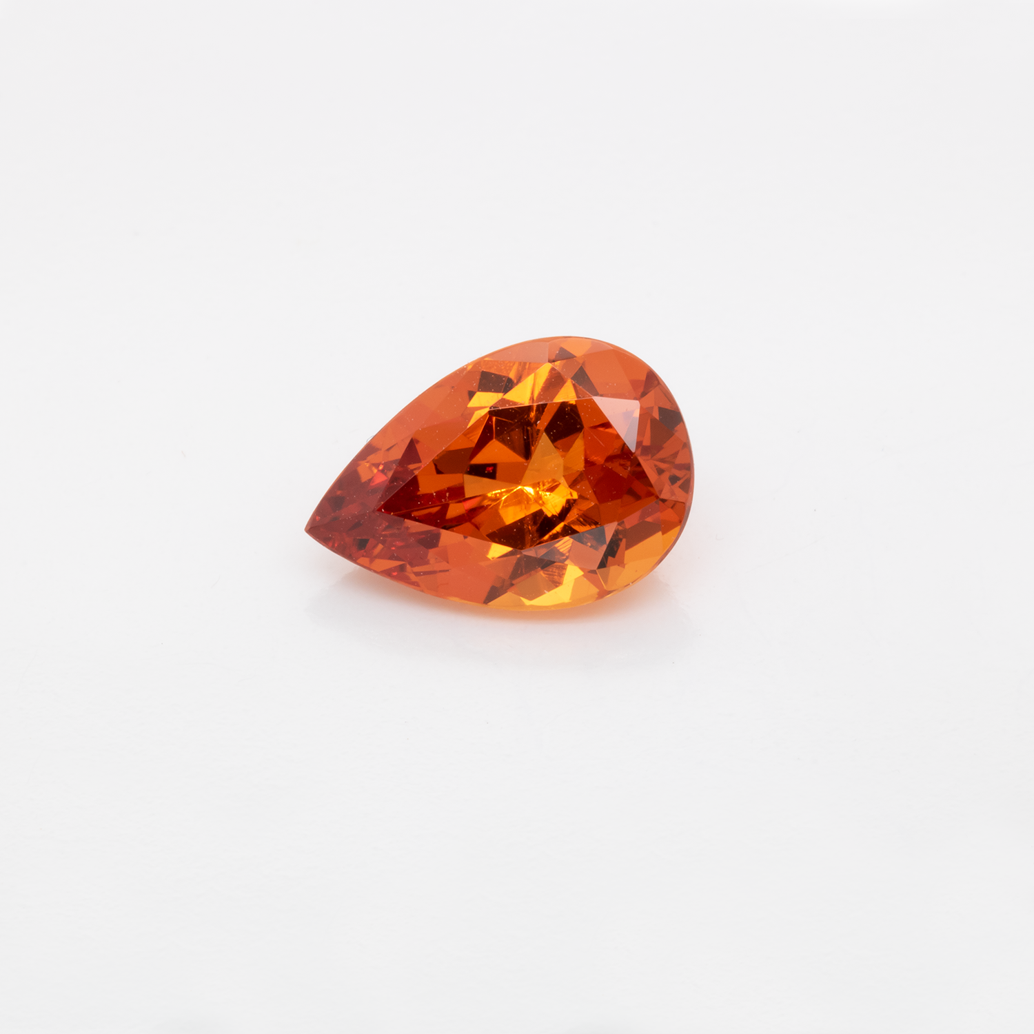 Mandarin Granat - orange, birnform, 11.9x8.1 mm, 3.90 cts, Nr. MG99057