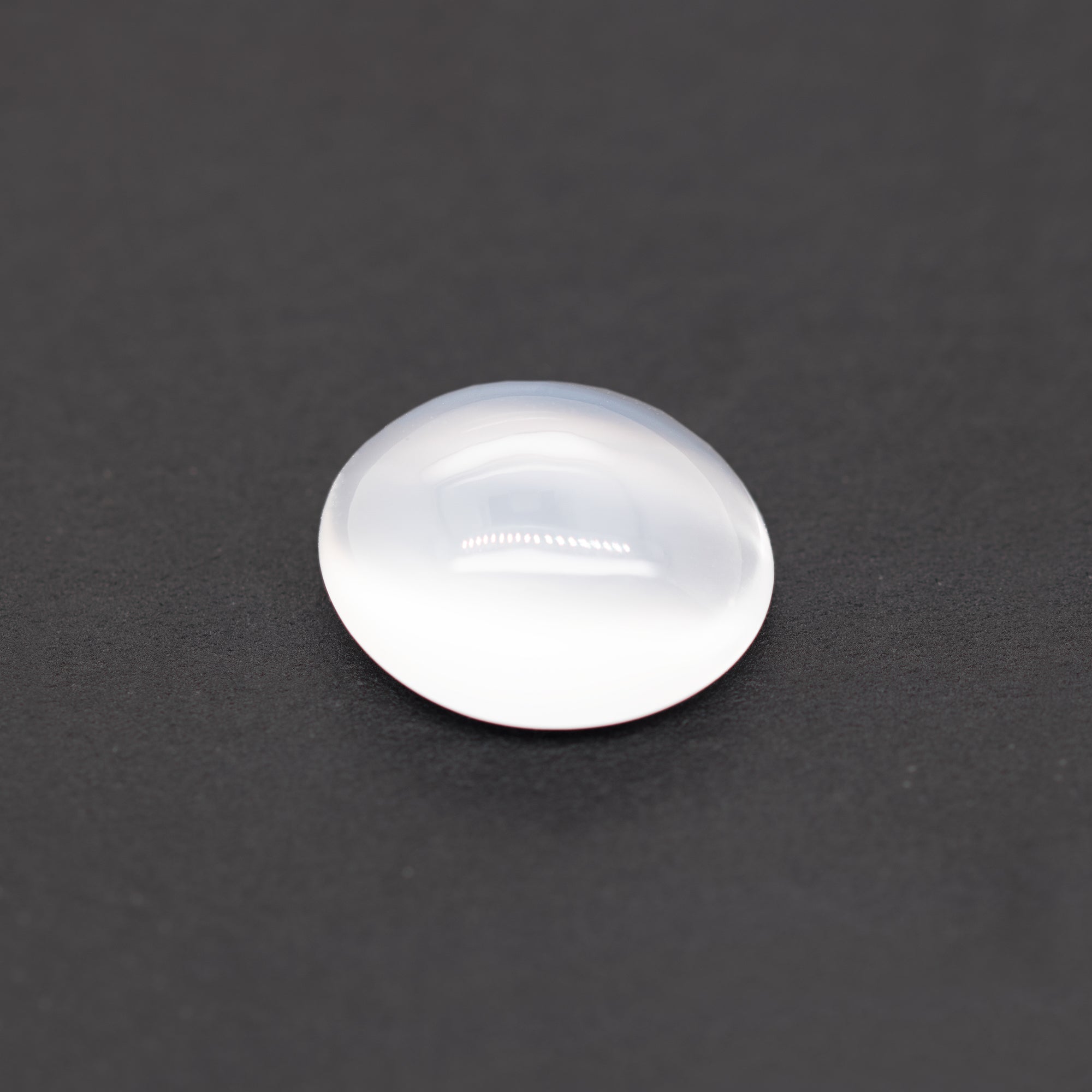 Mondstein - weiß, oval, 13,3x15,9 mm, 9,43 cts, Nr. MST10001