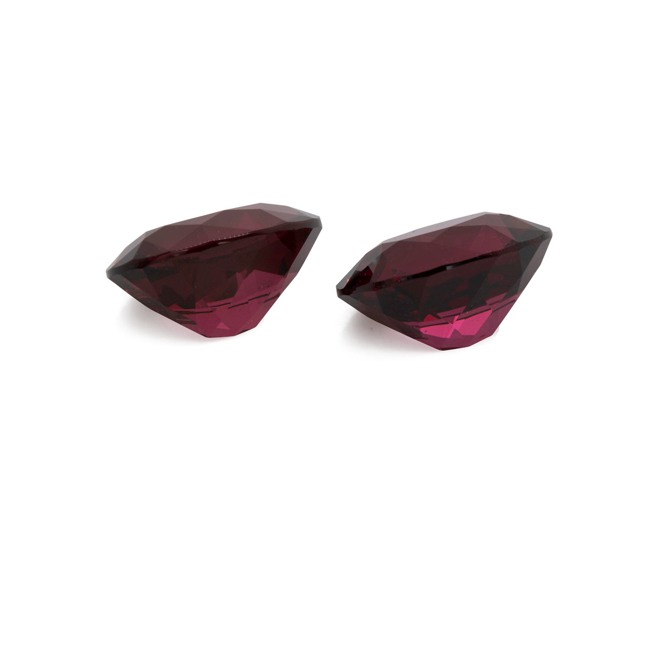 Rhodolite Pair - red, oval, 9x7 mm, 4.62 cts, No. RD92001