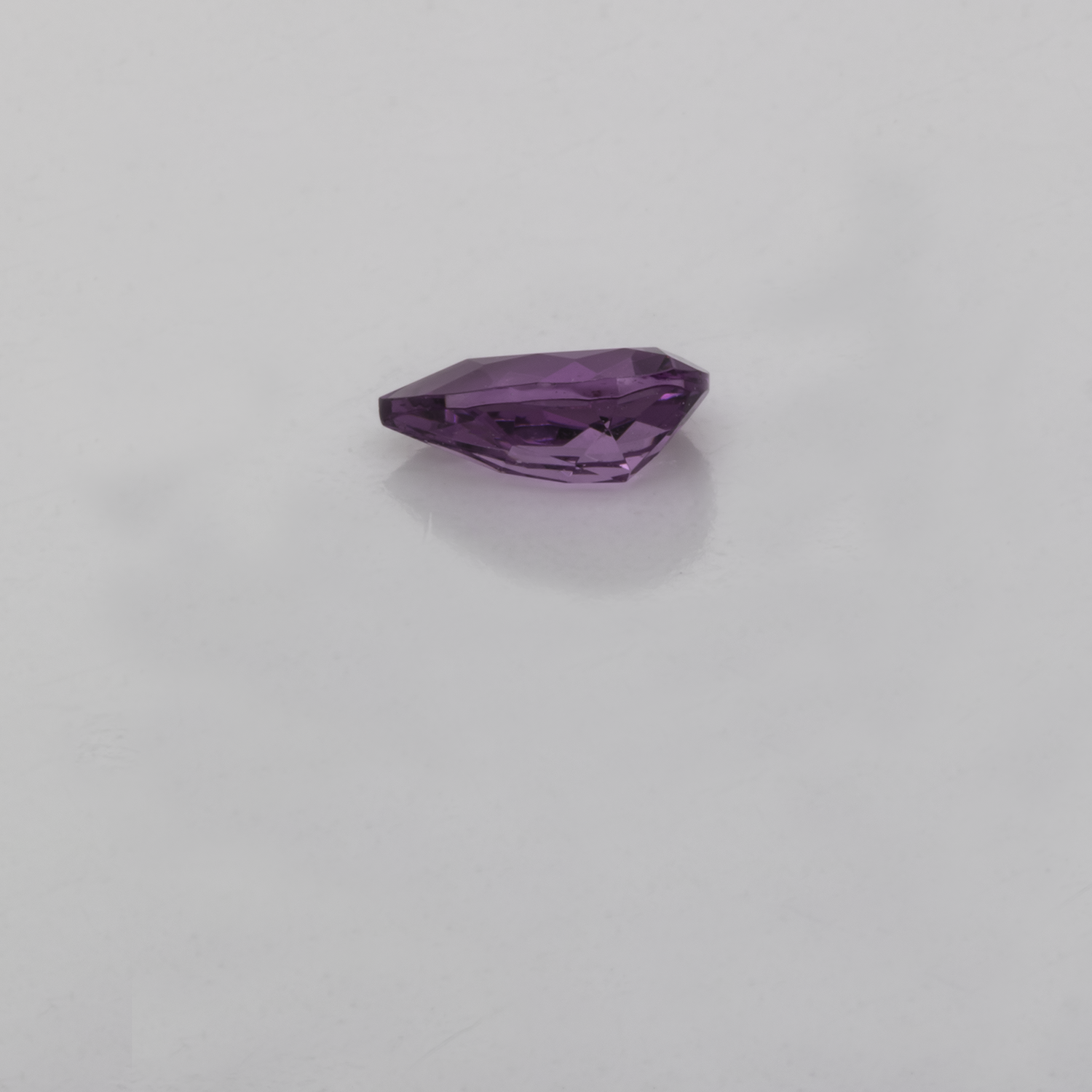 Royal Purple Garnet - purple, pearshape, 5x3 mm, 0.22-0.26 cts, No. RP93002