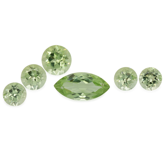 Norwegischer Peridot im Set - grün, rund & navette, 5x5 mm - 12x6 mm, 4,96 cts, Nr. SET99005