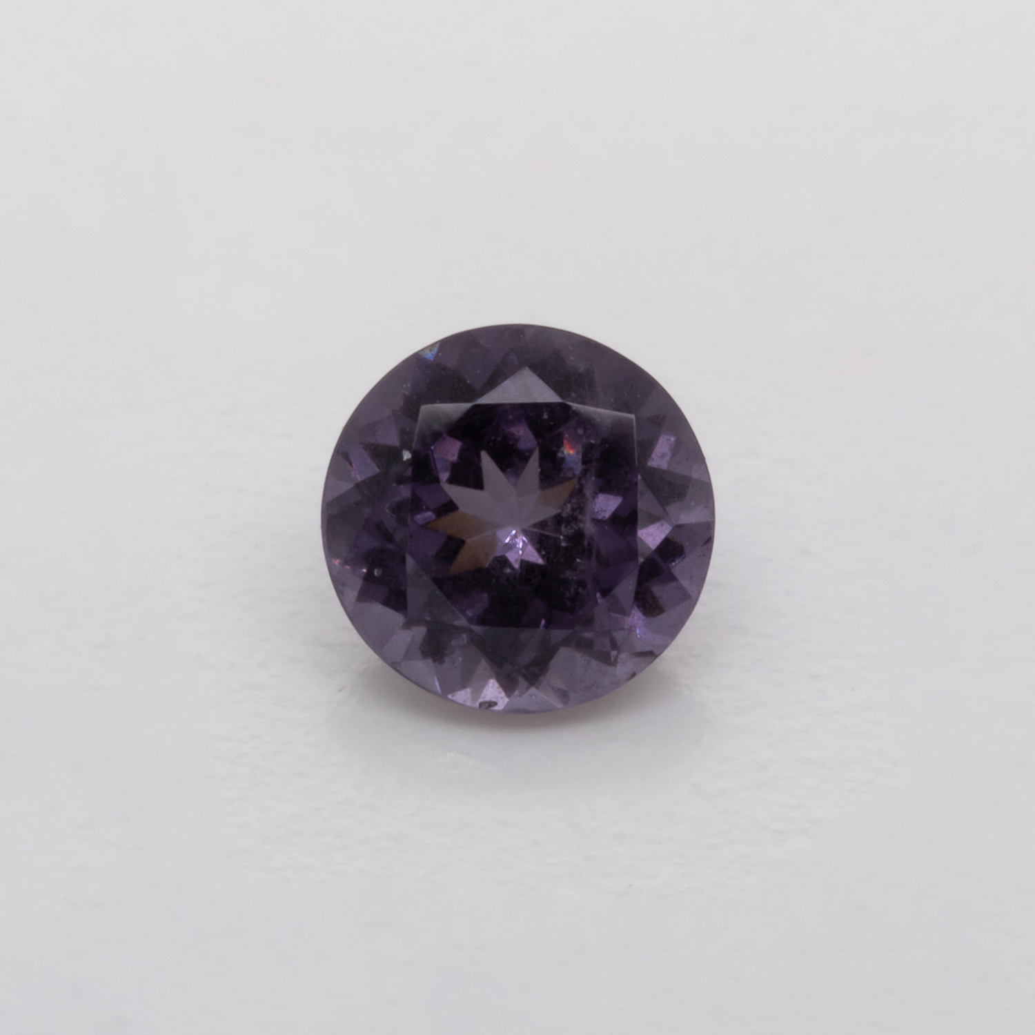 Spinell - lila, rund, 5,1x5,1 mm, 0,55 cts, Nr. SP90015