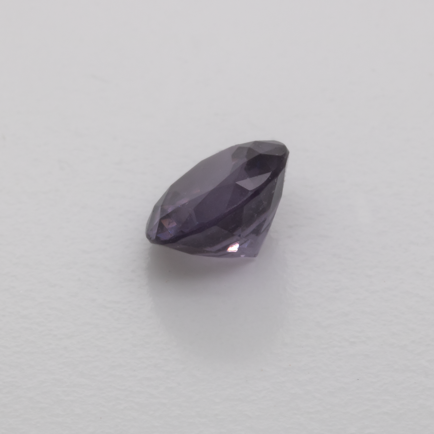 Spinell - lila, rund, 5,1x5,1 mm, 0,55 cts, Nr. SP90015