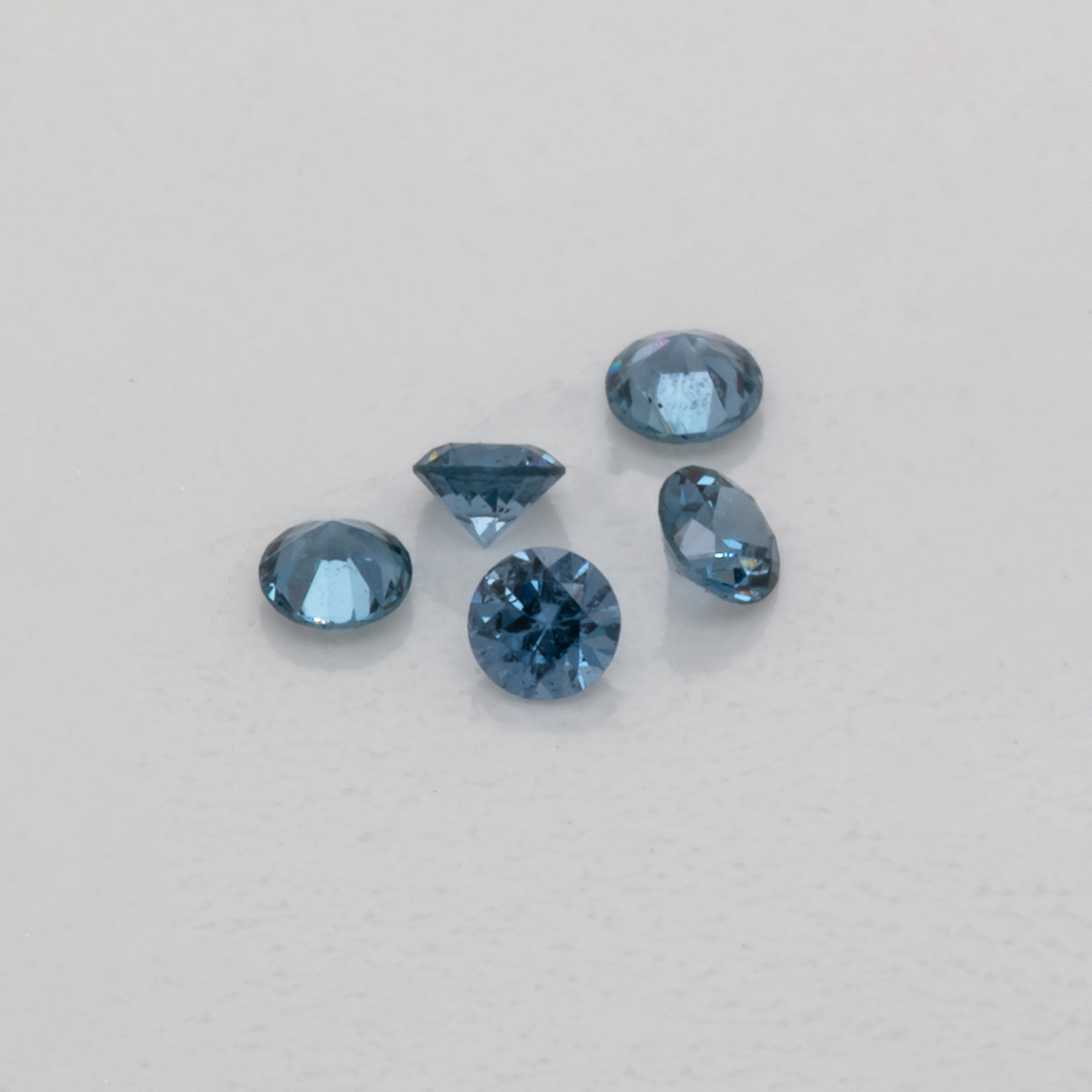 Spinell - blau, rund, 1,5x1,5 mm, 0,02-0,03 cts, Nr. SP90038