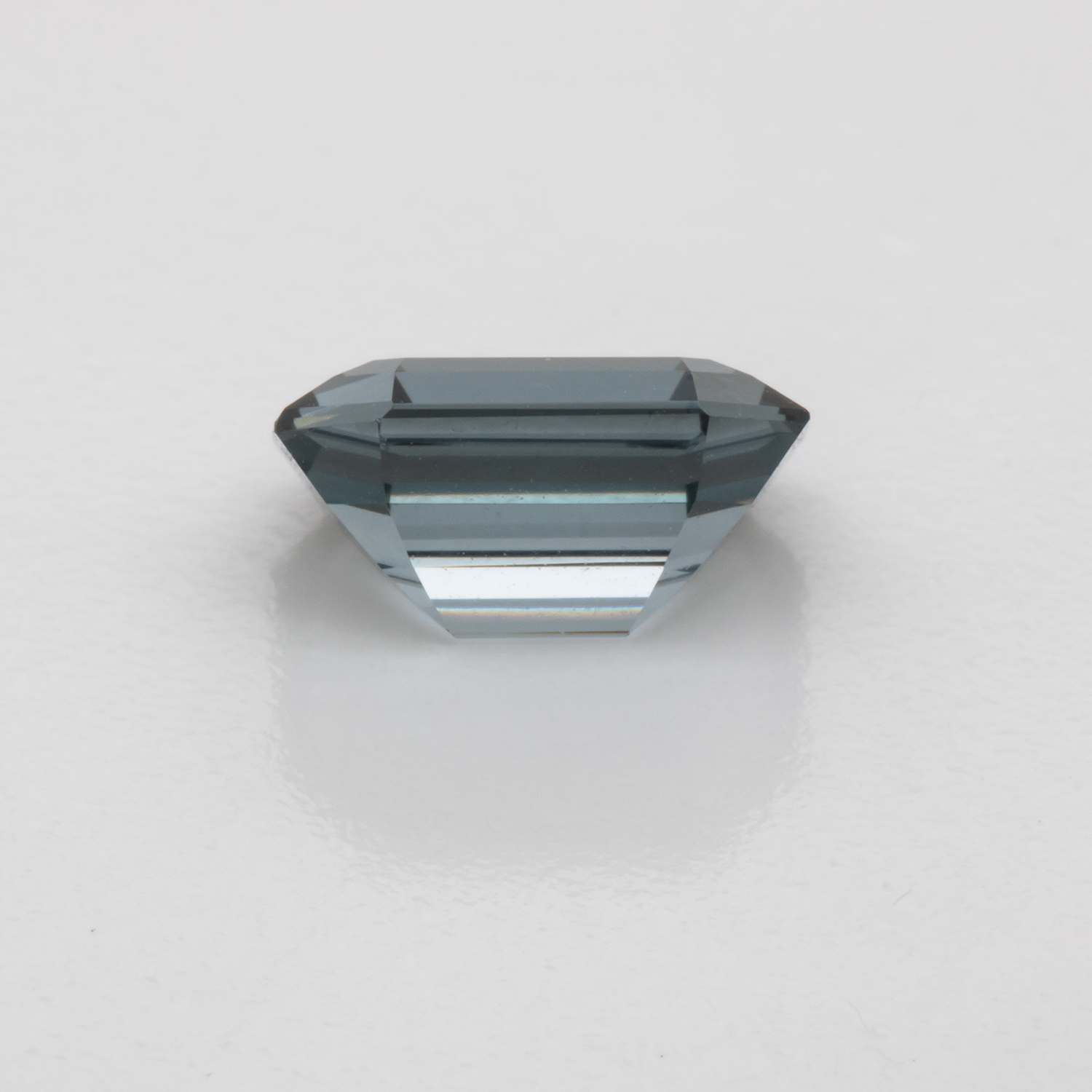 Spinel - grey, octagon, 8x6.2 mm, 1.71 cts, No. SP90043