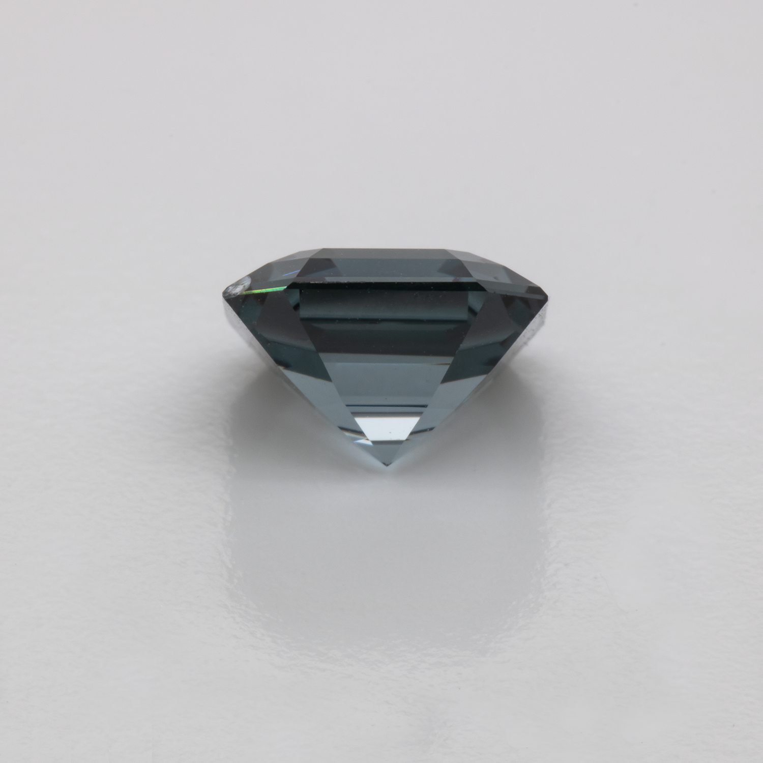Spinel - grey, assher, 8x8 mm, 2.55 cts, No. SP90044