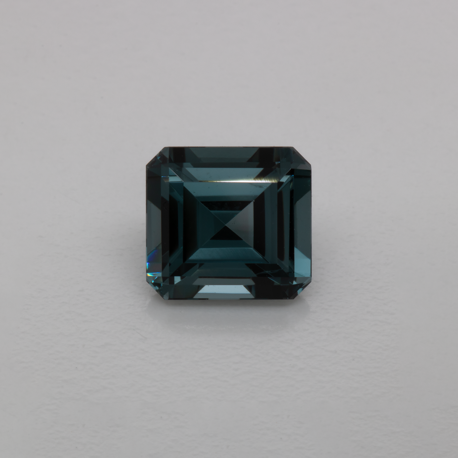 Spinel - grey, square, 6x5.6 mm, 1.09 cts, No. SP90051