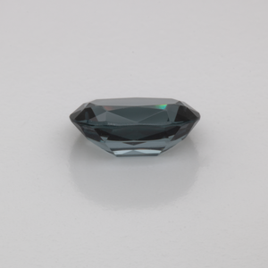 Spinell - grau, oval, 8.5x6 mm, 1.53 cts, Nr. SP90055