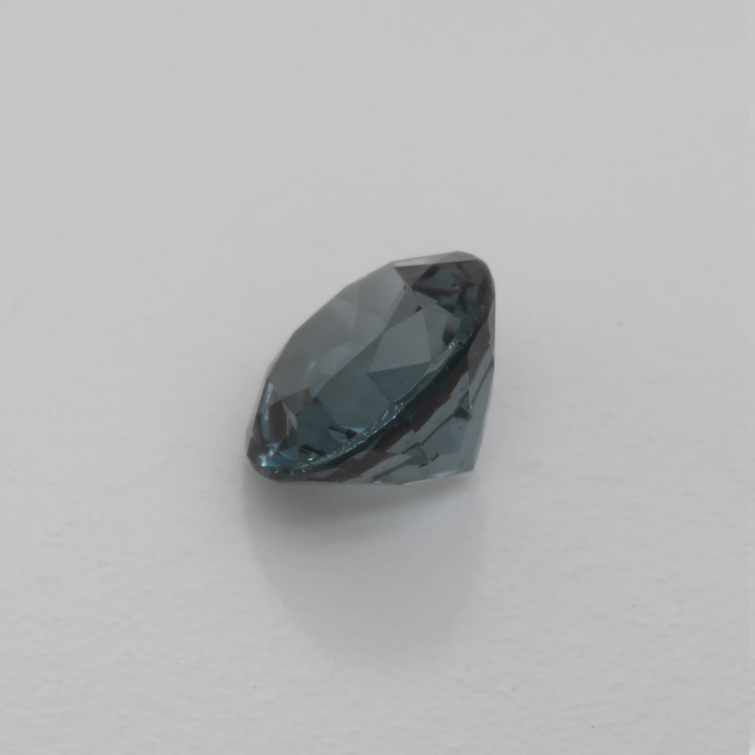 Spinel - grey, round, 5.1x5.1 mm, 0.60 cts, No. SP90056