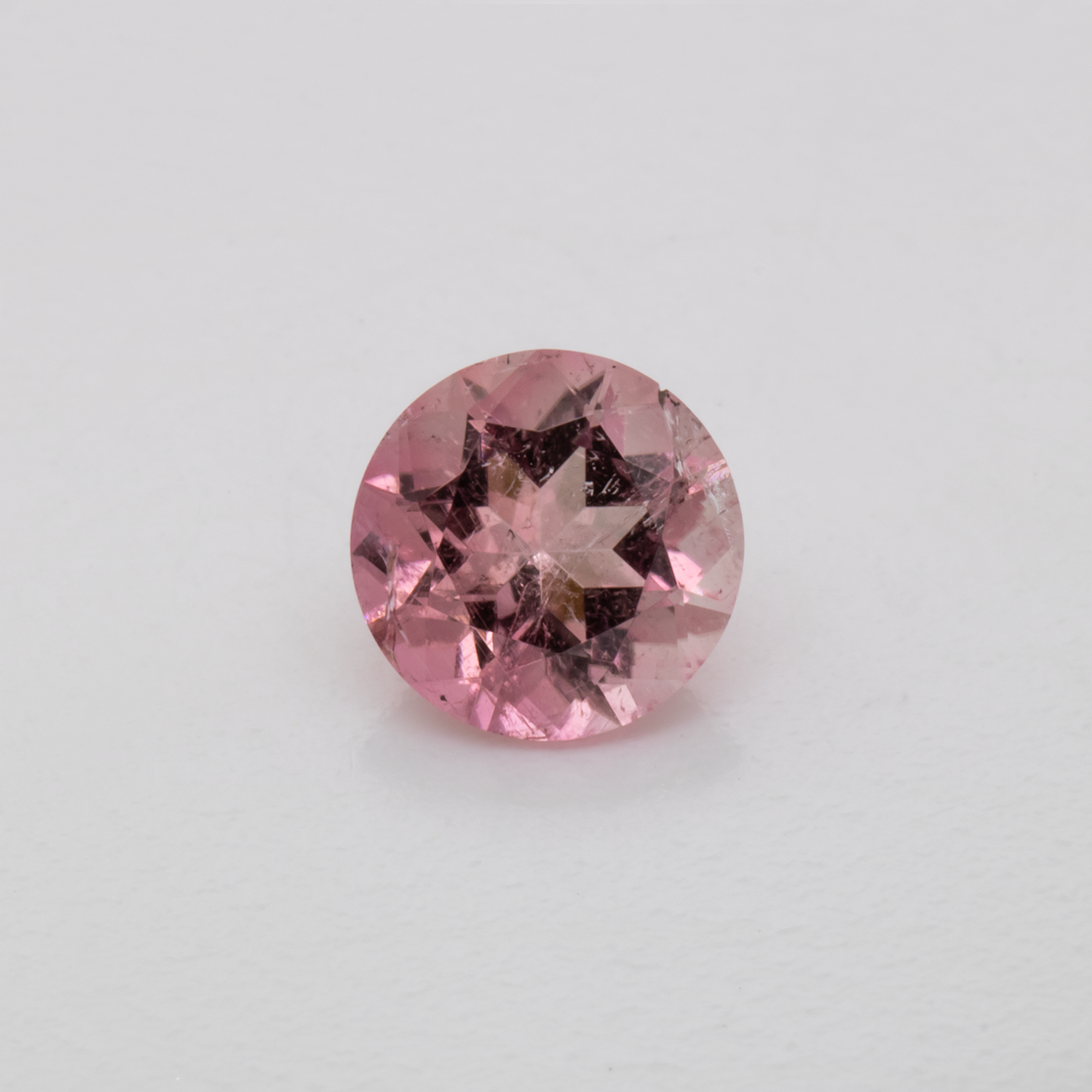 Turmalin - rosa, rund, 5.5x5.5 mm, 0.60 cts, Nr. TR101307
