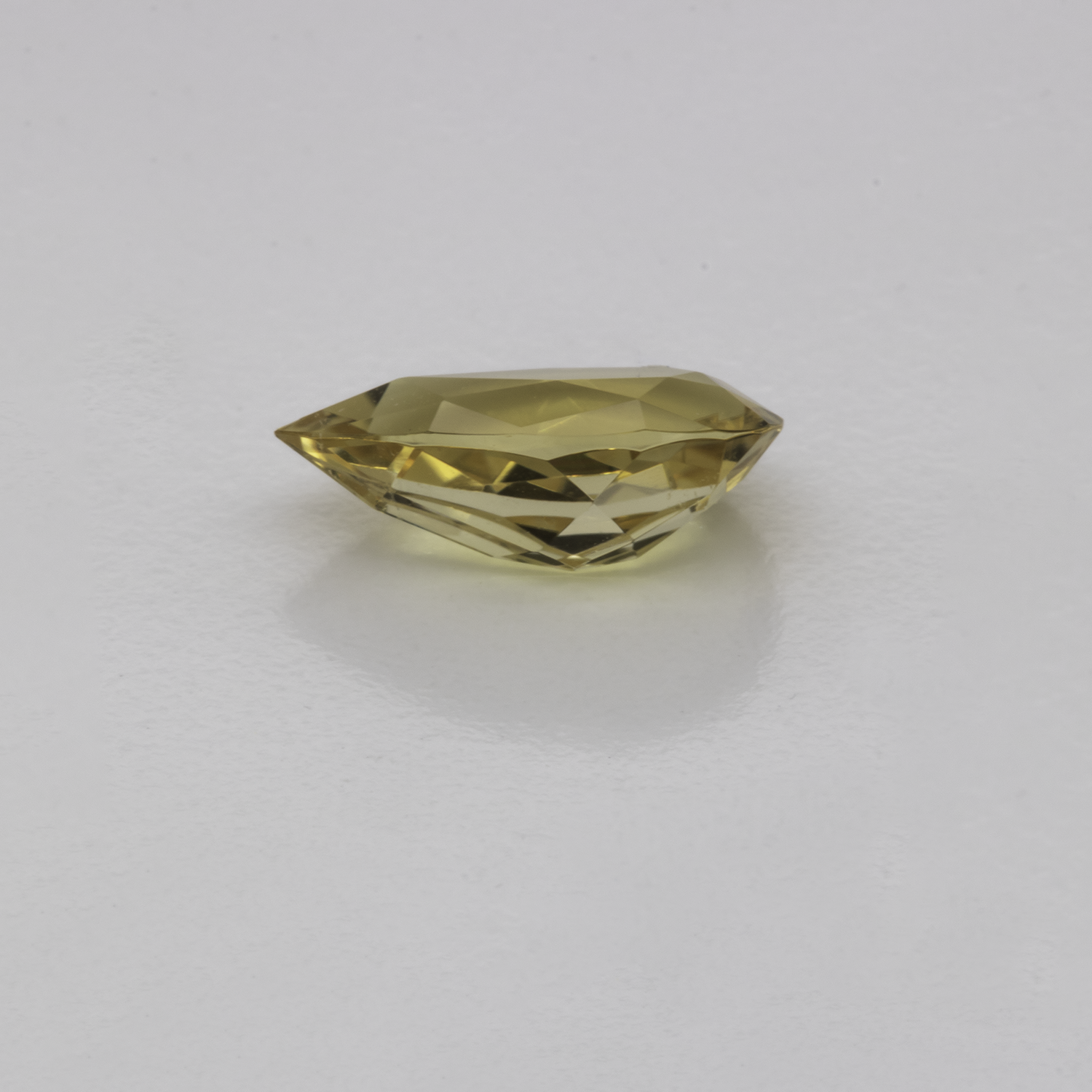 Tourmaline - yellow, pearshape, 8.9x5.1 mm, 0.93 cts, No. TR101322