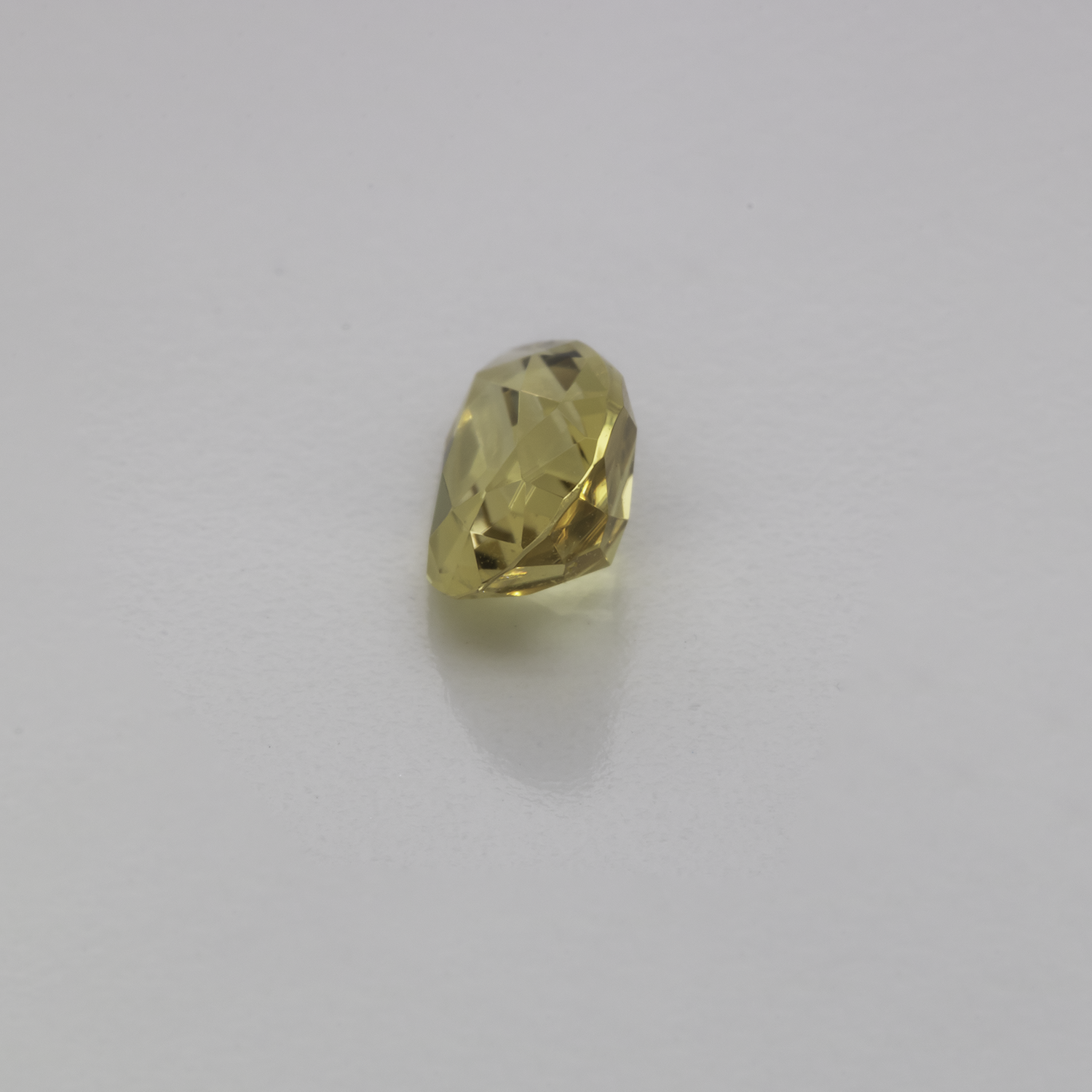 Tourmaline - yellow, pearshape, 8.9x5.1 mm, 0.93 cts, No. TR101322