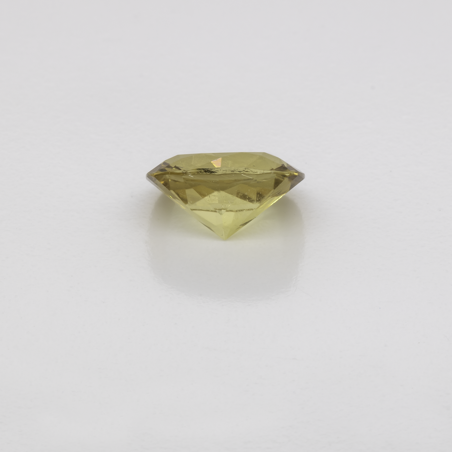 Turmalin - gelb, antik, 7.9x6.1 mm, 1.25 cts, Nr. TR101323