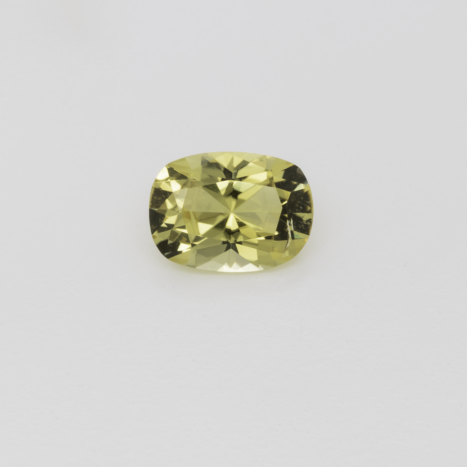 Turmalin - yellow, cushion, 7x5.1 mm, 0.76 cts, Nr. TR101324