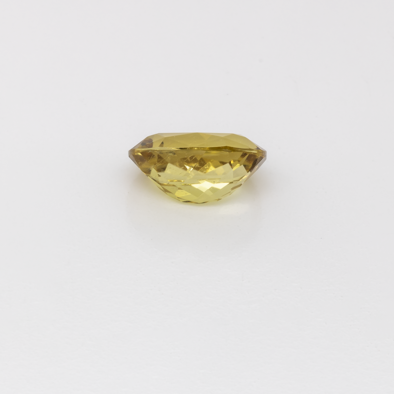 Tourmaline - yellow, oval, 8x6 mm, 1.30 cts, No. TR101327