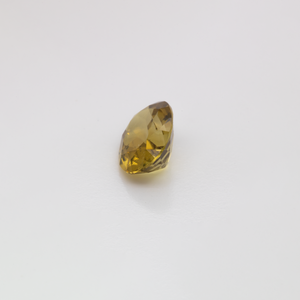 Turmalin - gelb, oval, 8x6 mm, 1,31 cts, Nr. TR101328