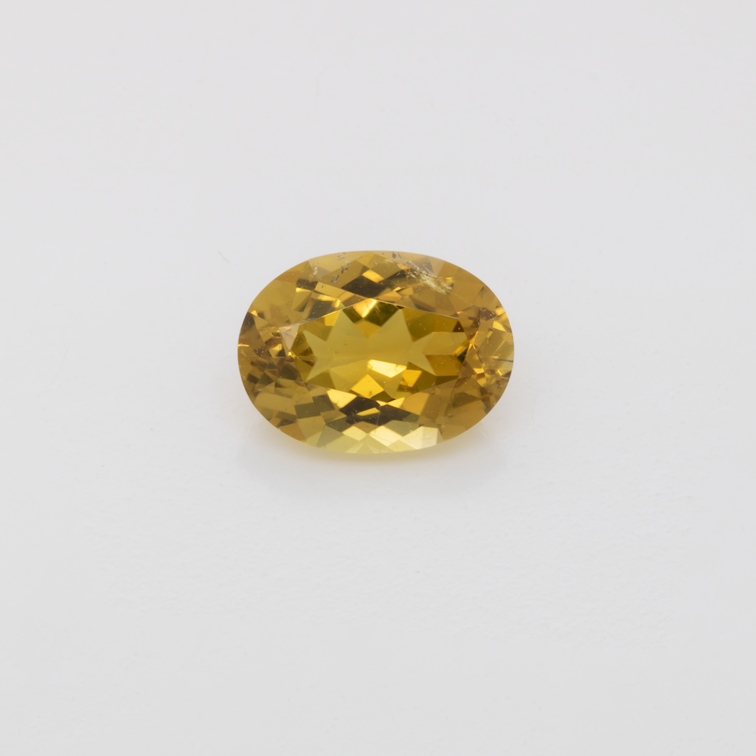 Turmalin - gelb, oval, 7,9x5,8 mm, 1,20 cts, Nr. TR101329
