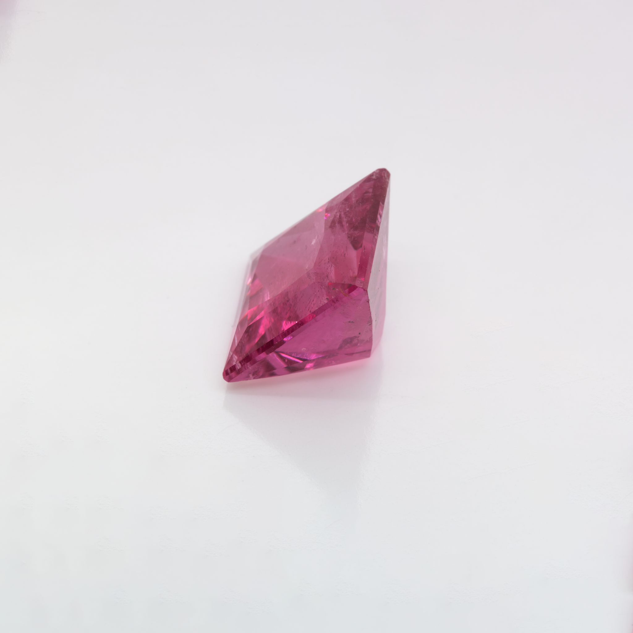 Tourmaline - pink/red, square, 14x14 mm, 13.89 cts, No. TR991016