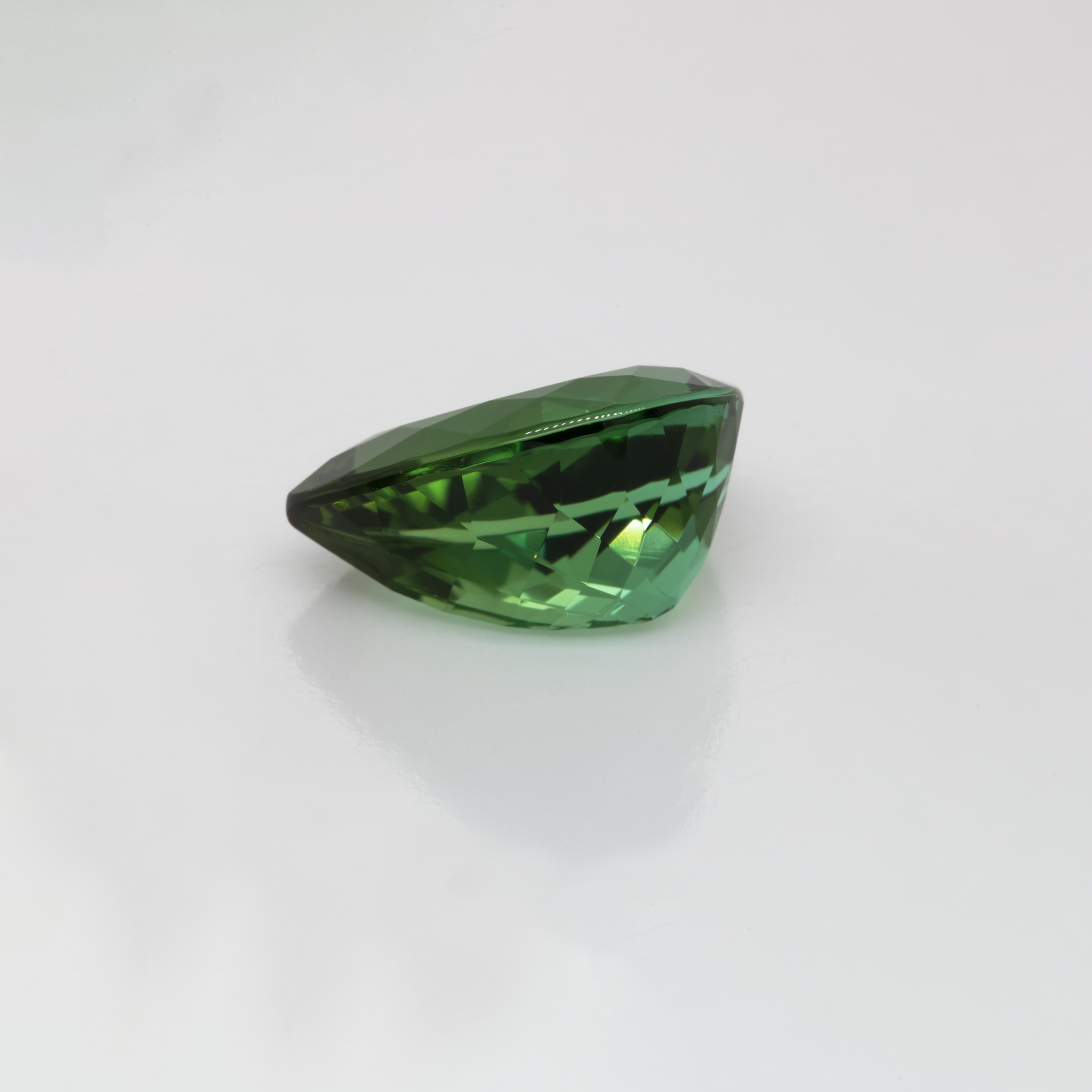 Tourmaline - green, pearhape, 14x10 mm, 5.98 cts, No. TR991019