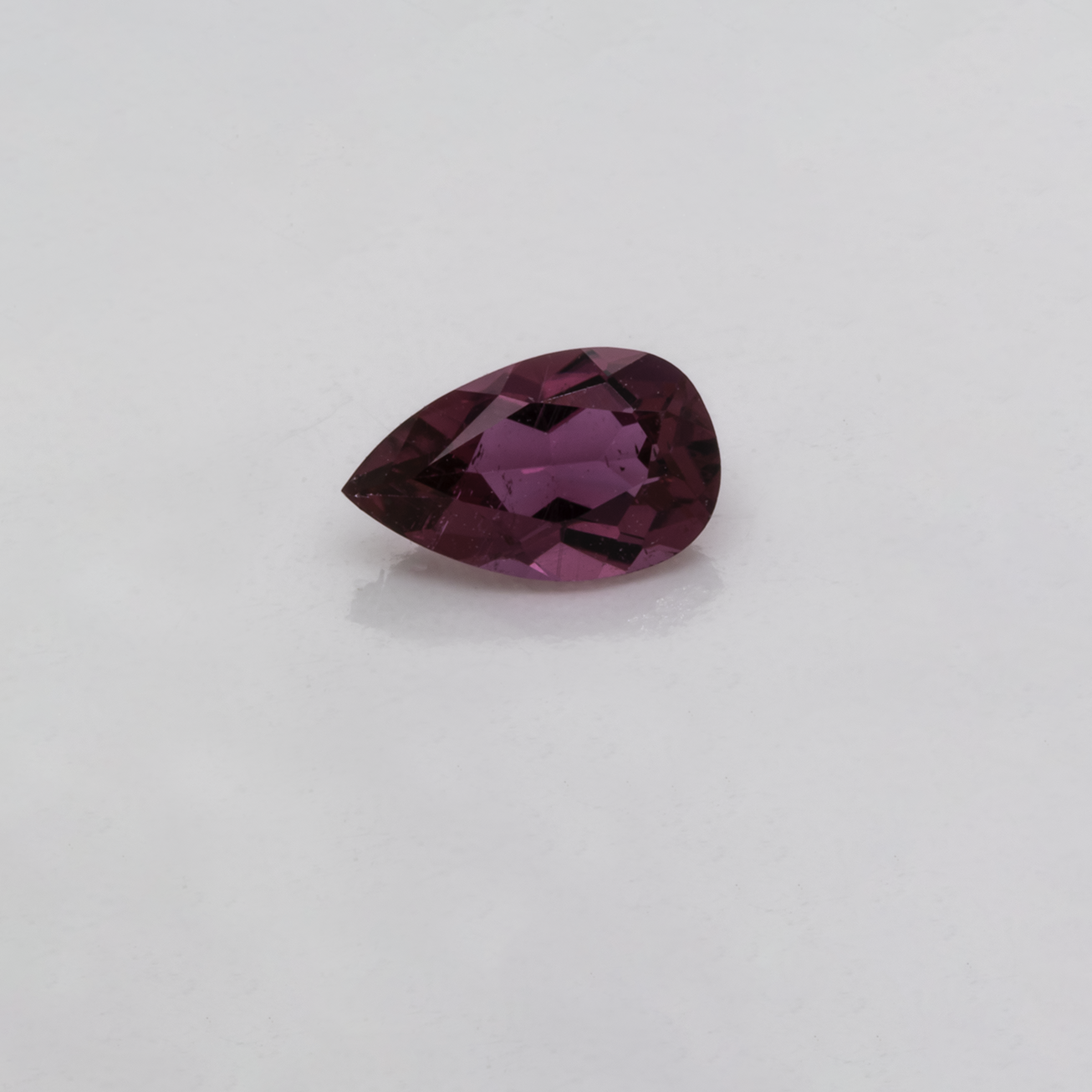 Tourmaline - pink, pearshape, 5x3mm, 0.19-0.21 cts, No. TR991020