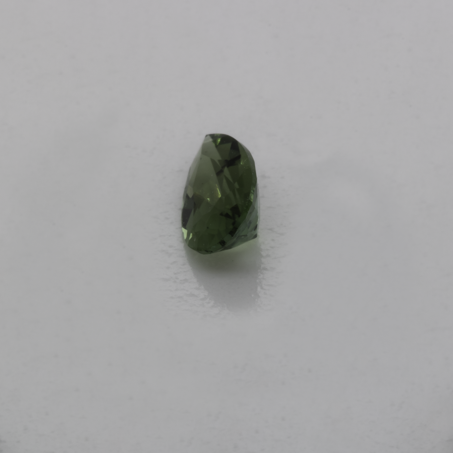 Turmalin - grün, birnform, 5x3 mm, 0,18-0,20 cts, Nr. TR991022