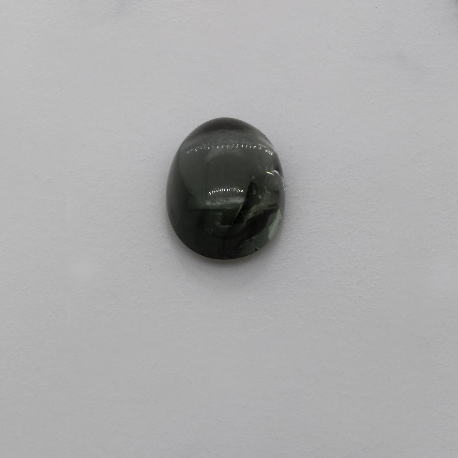 Turmalin - grau, oval, 7,9x5,8 mm, 1,48 cts, Nr. TR99102