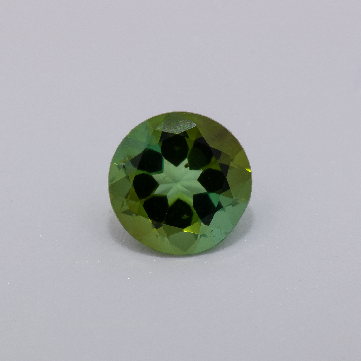 Tourmaline - green, round, 5x5 mm, 0.41 - 0.45 cts, No. TR991064